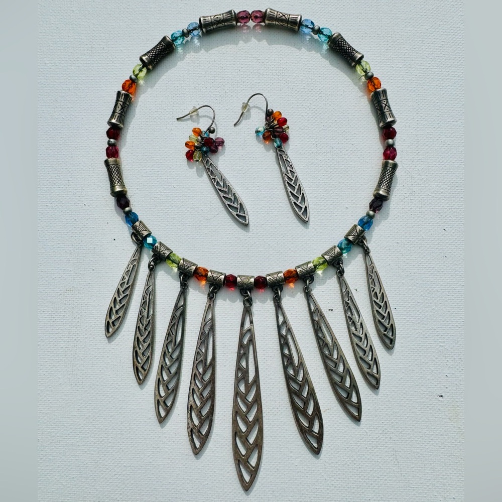 Boho Cowgirl Chic Choker and earring set.Silver tone and colorful beads.